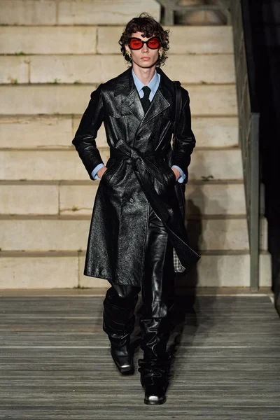 Look 5